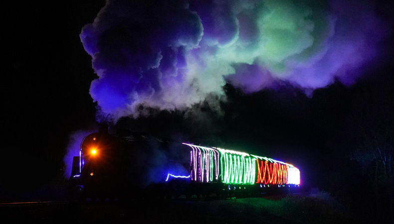 bluebell_railway_steamlights_credit_casey_photography__clare_clark_3851_01